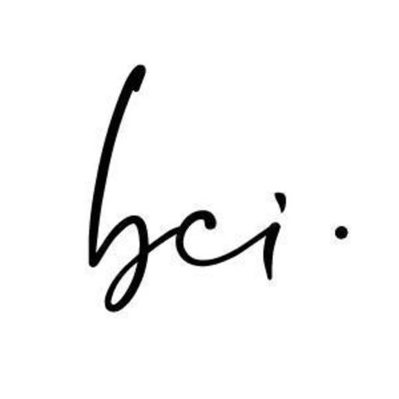 Meet your Posher, Brooke - Picture 1 of 1